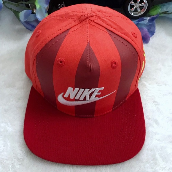 Nike NWOT Orange and Dark Red Baseball Cap for Boys Infants - Picture 3 of 11